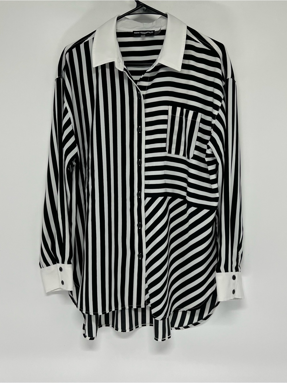 Karl lagerfeld women’s button down top large